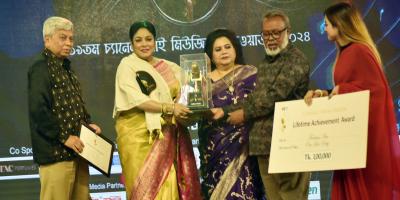 আজীবন সম্মাননায় ভূষিত হলেন ফেরদৌস আরা